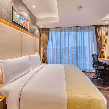 Holiday Inn Kolkata Airport By Ihg Esterno foto Deluxe Room