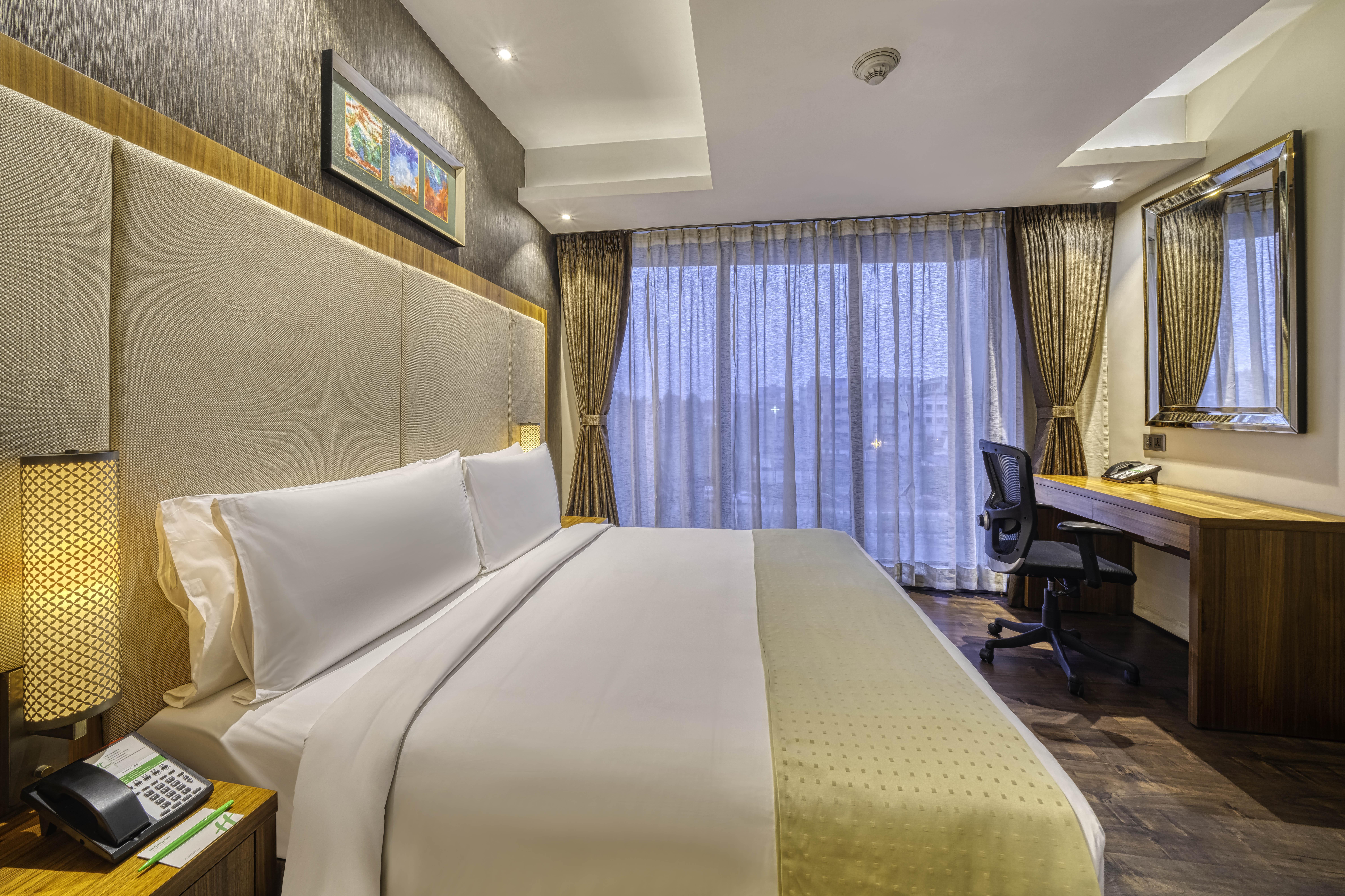 Holiday Inn Kolkata Airport By Ihg Esterno foto Deluxe Room
