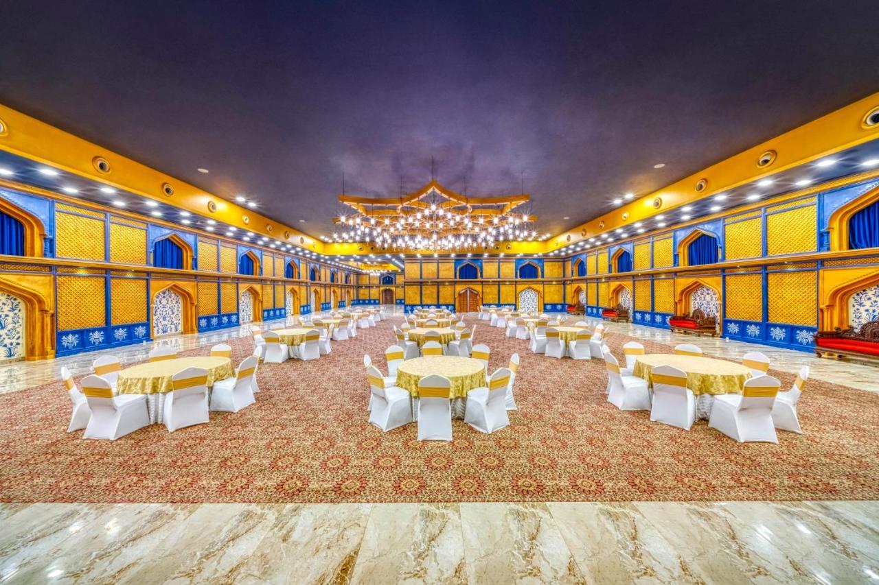Holiday Inn Kolkata Airport By Ihg Esterno foto The Grand Ballroom