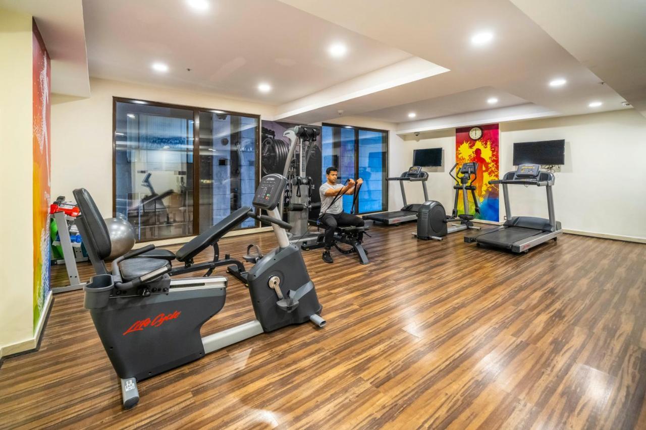 Holiday Inn Kolkata Airport By Ihg Esterno foto Fitness Centre